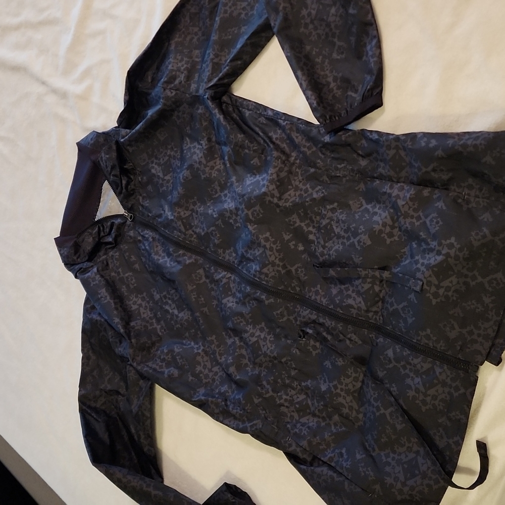 Gaiam windbreaker